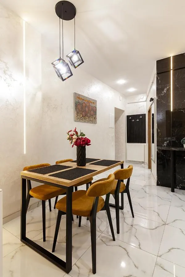 Alfa Apartments Svobody 39 Lviv